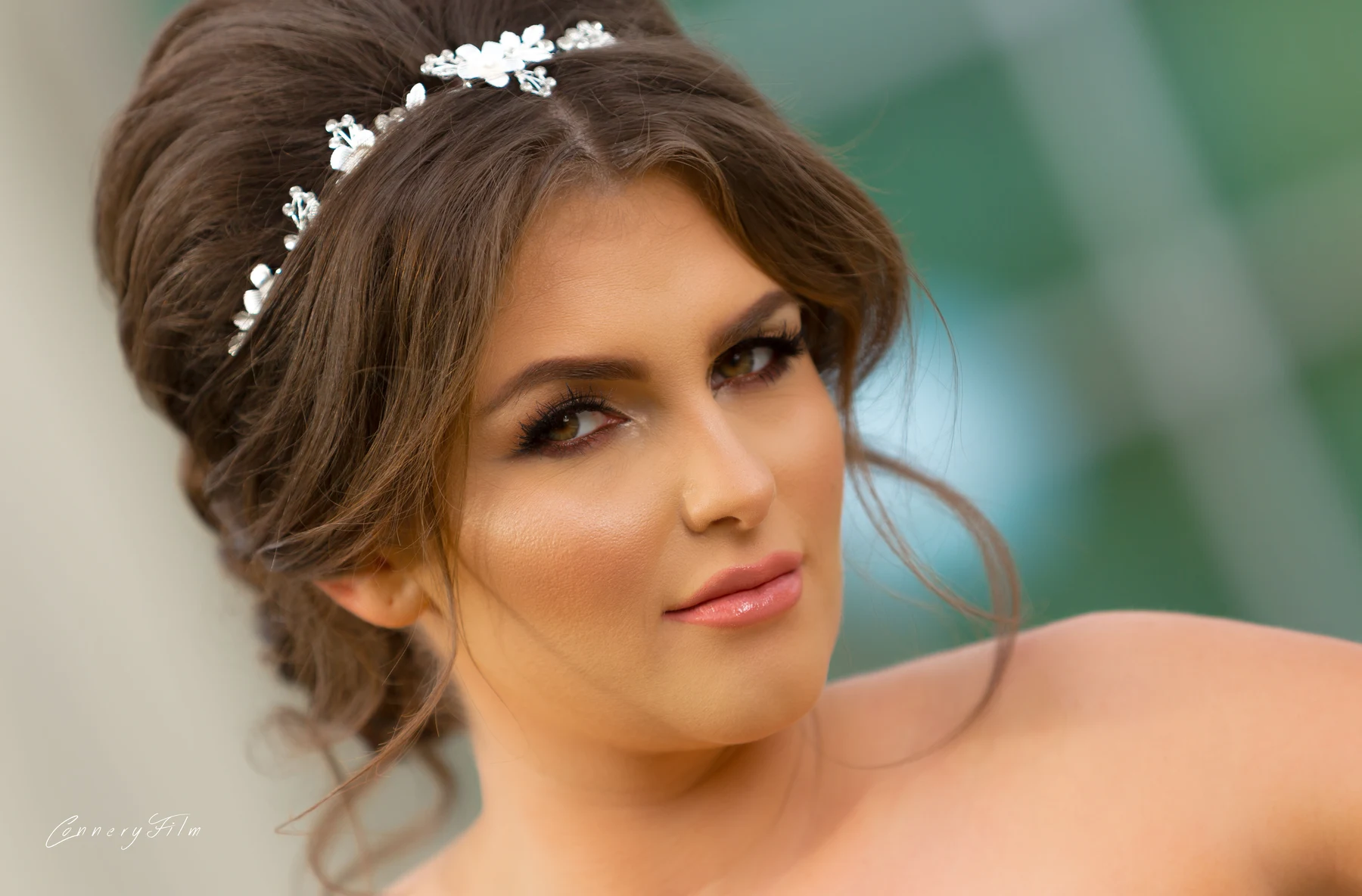 Who Typically Pays for the Wedding Photographer in Los Angeles?