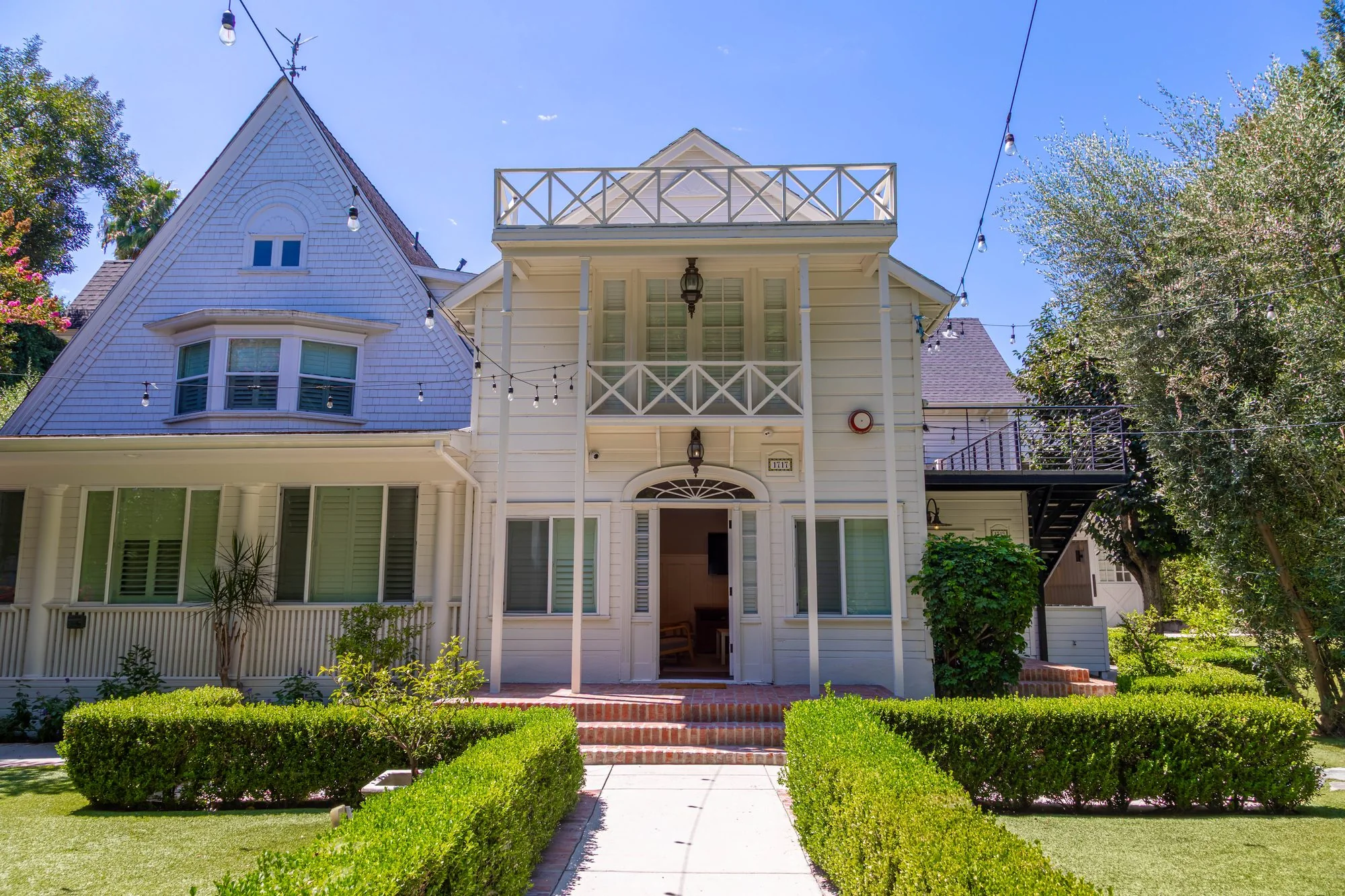 The Victorian facade of Lombardi House